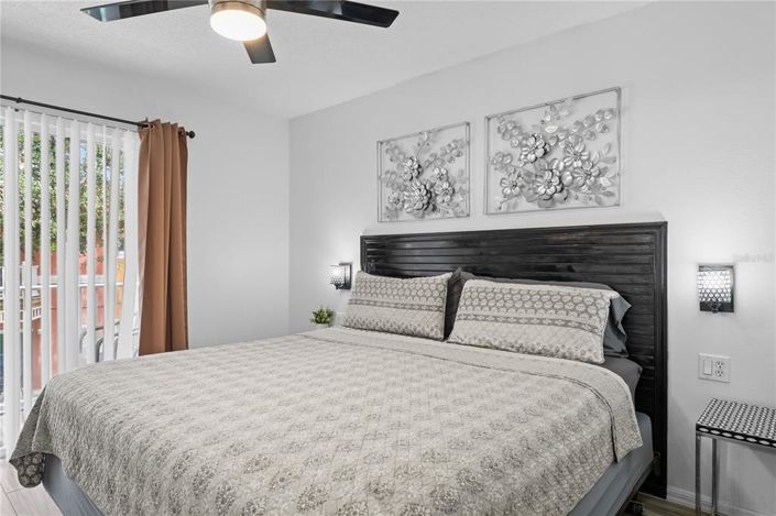 Image No.25-3 Bed Townhouse for sale