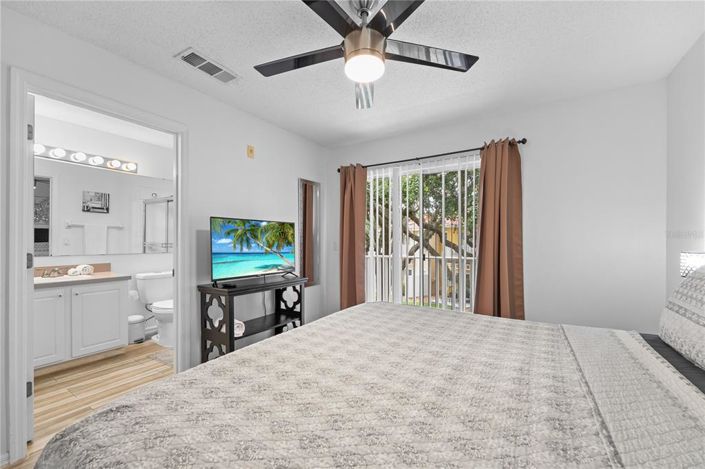 Image No.26-3 Bed Townhouse for sale