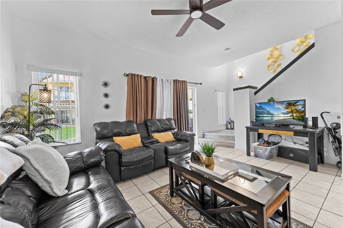 Image No.9-3 Bed Townhouse for sale