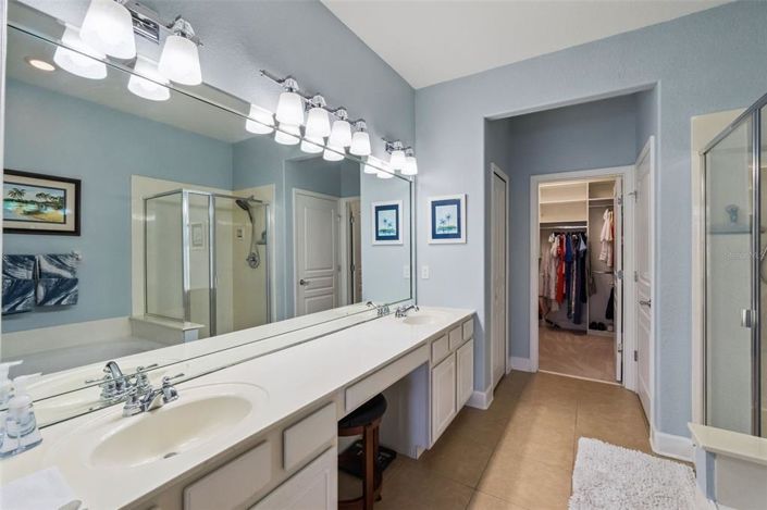 Image No.12-3 Bed Townhouse for sale