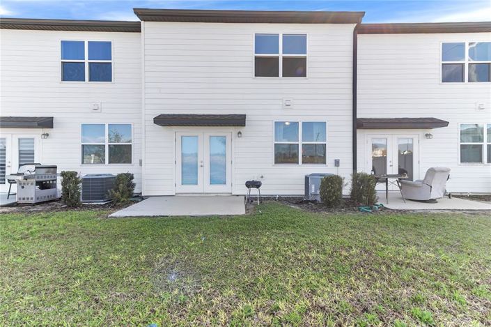 Image No.20-3 Bed Townhouse for sale