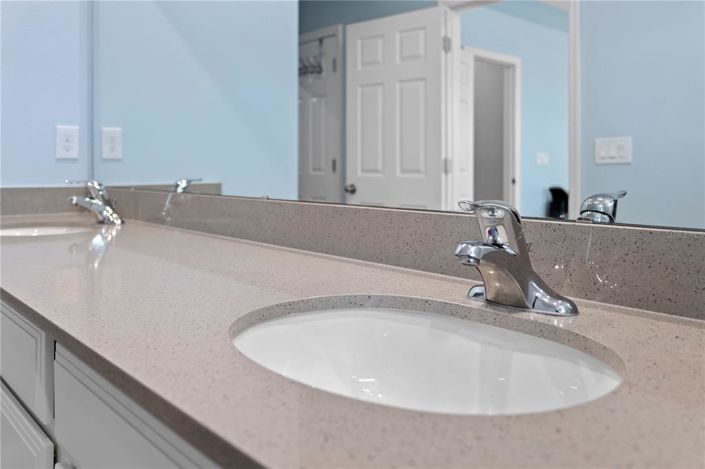 Image No.30-3 Bed Townhouse for sale