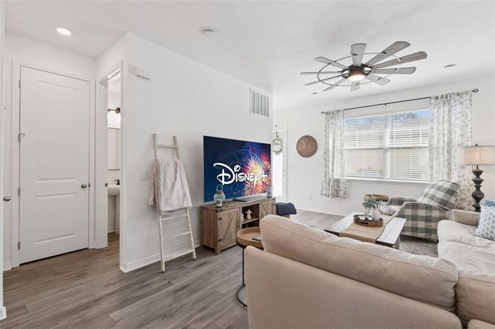 Image No.19-3 Bed Townhouse for sale