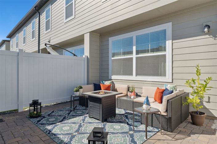 Image No.26-3 Bed Townhouse for sale