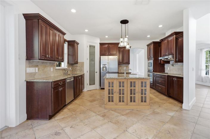 Image No.13-5 Bed House for sale