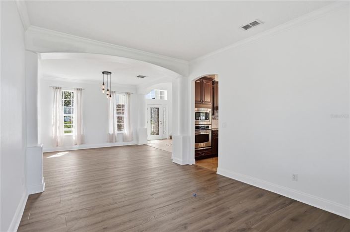 Image No.16-5 Bed House for sale