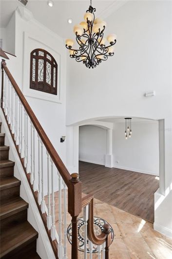 Image No.18-5 Bed House for sale