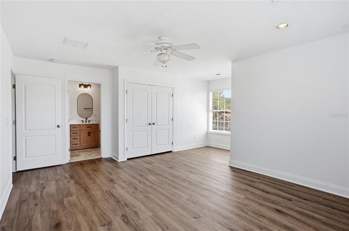 Image No.25-5 Bed House for sale