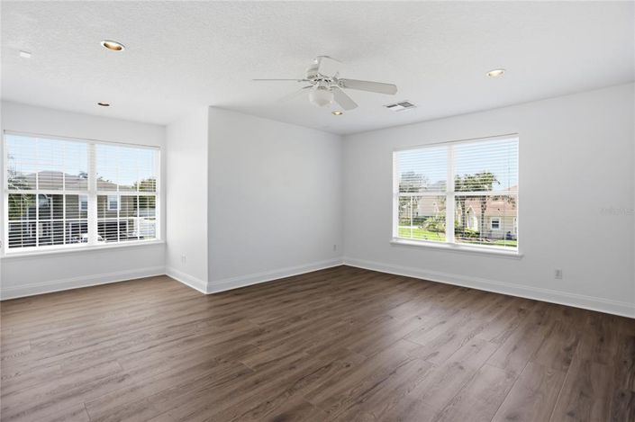 Image No.27-5 Bed House for sale