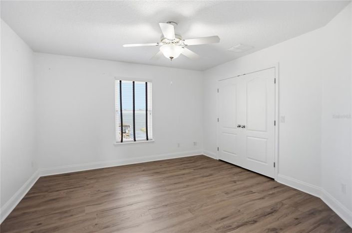 Image No.32-5 Bed House for sale