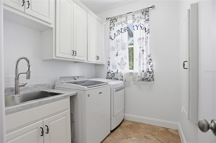 Image No.36-5 Bed House for sale