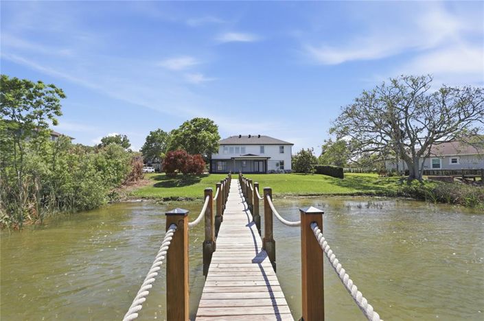 Image No.45-5 Bed House for sale