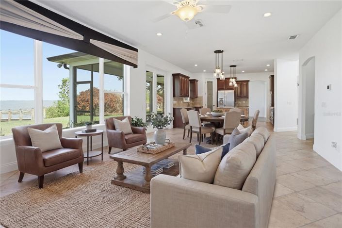 Image No.7-5 Bed House for sale