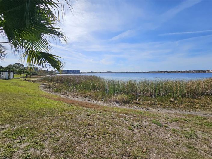 Image No.20-2 Bed Apartment for sale