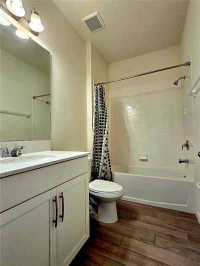 Image No.30-4 Bed House for sale