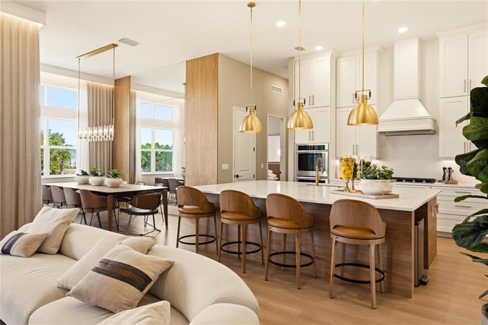 Image No.11-6 Bed House for sale