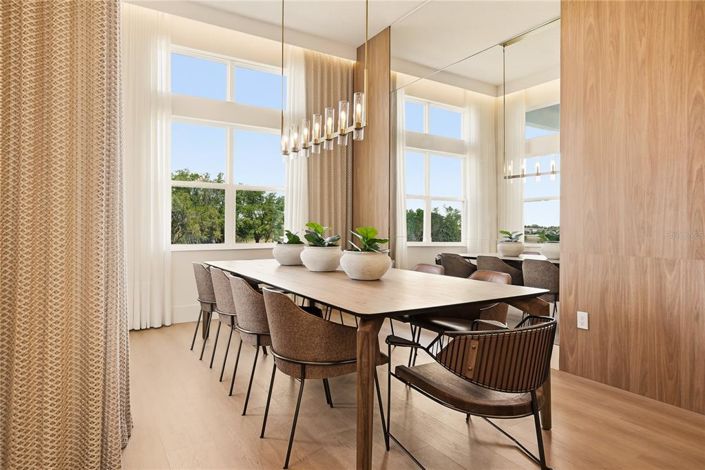 Image No.17-6 Bed House for sale