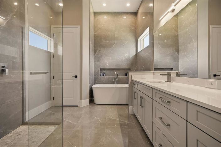 Image No.23-6 Bed House for sale