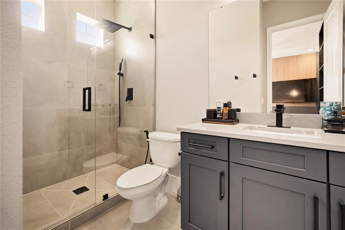 Image No.43-6 Bed House for sale