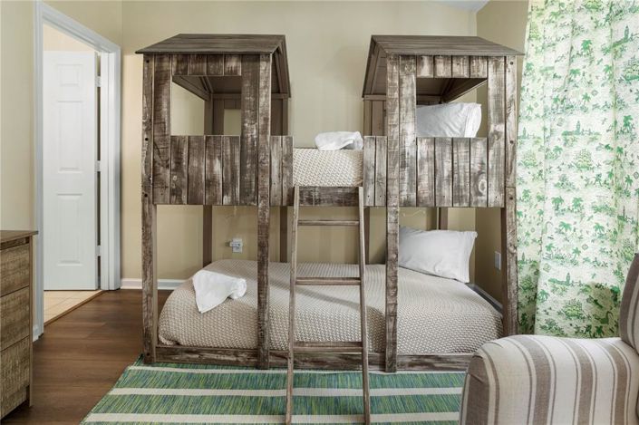 Image No.25-3 Bed Townhouse for sale