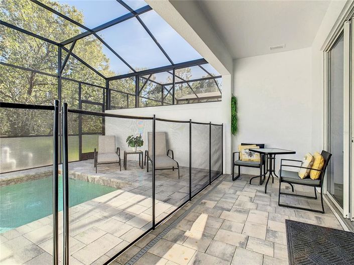 Image No.8-3 Bed Townhouse for sale