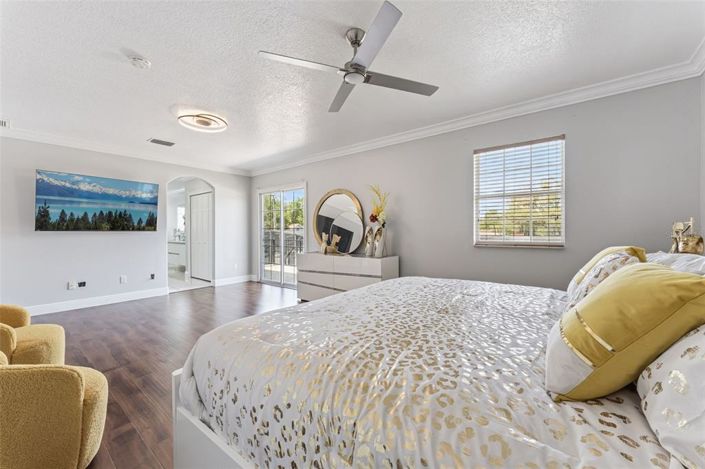 Image No.16-6 Bed House for sale