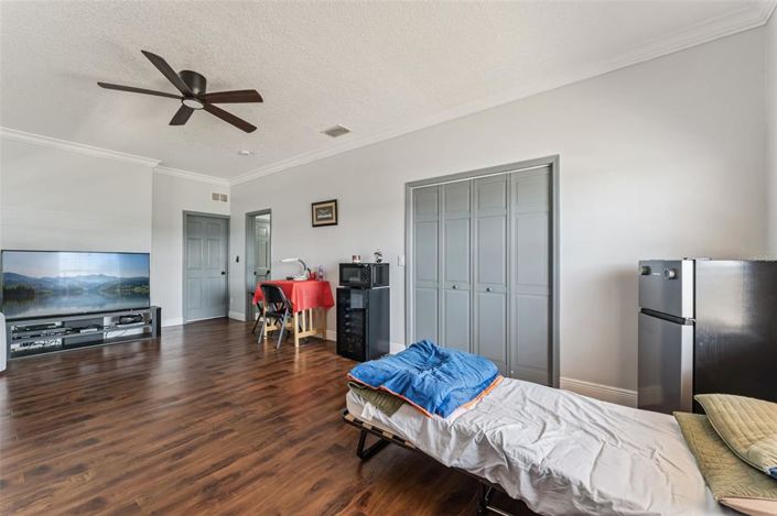 Image No.21-6 Bed House for sale