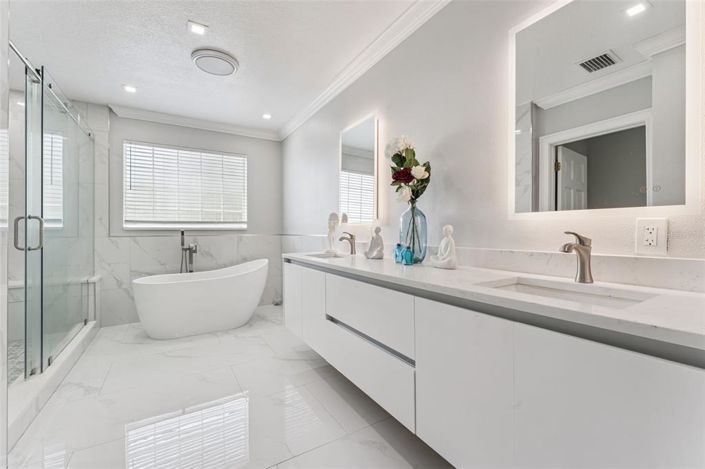 Image No.22-6 Bed House for sale