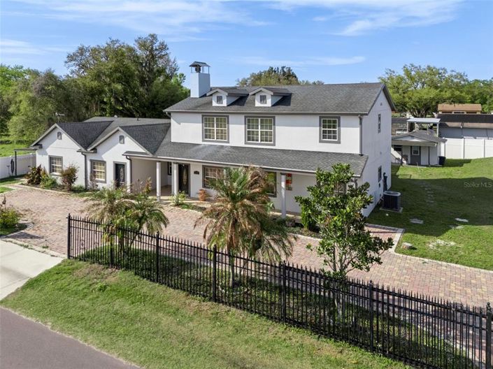 Image No.36-6 Bed House for sale