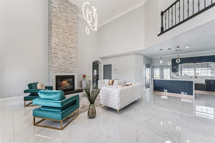 Image No.6-6 Bed House for sale