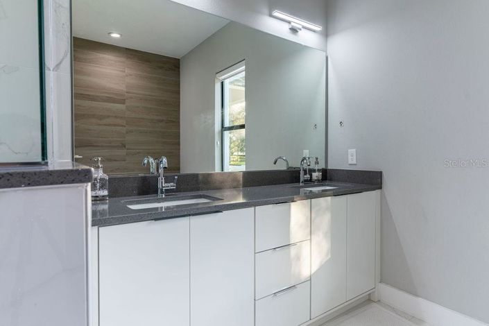 Image No.23-Maison de 5 chambres à vendre à Saint John