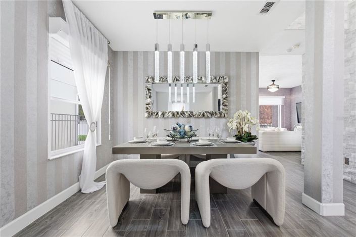 Image No.18-4 Bed House for sale