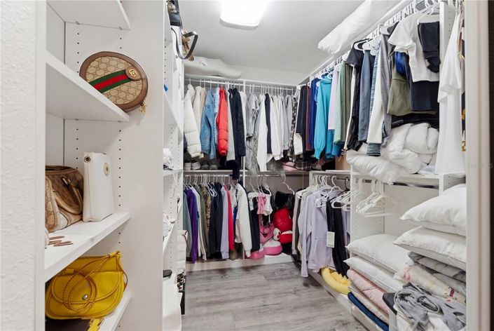 Image No.24-4 Bed House for sale