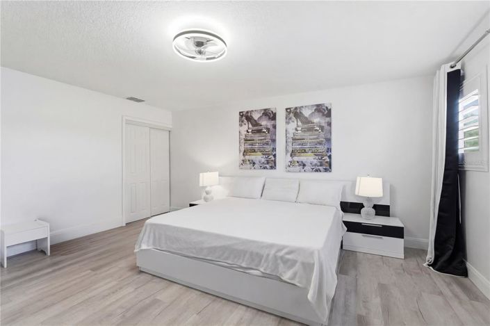 Image No.27-4 Bed House for sale