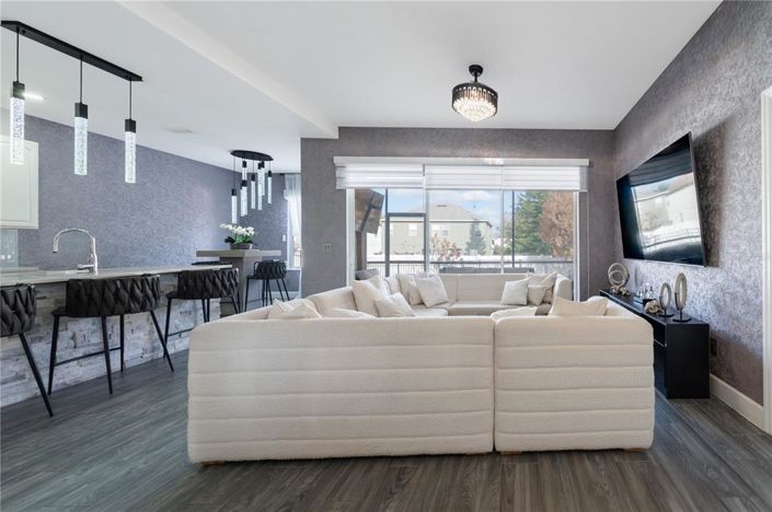 Image No.38-4 Bed House for sale