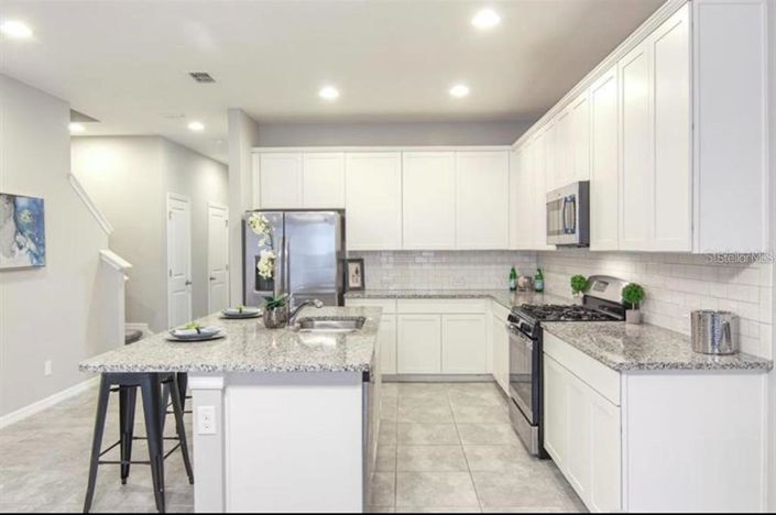 Image No.11-3 Bed Townhouse for sale