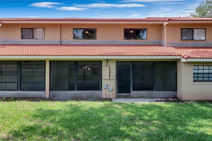 Image No.17-3 Bed Townhouse for sale