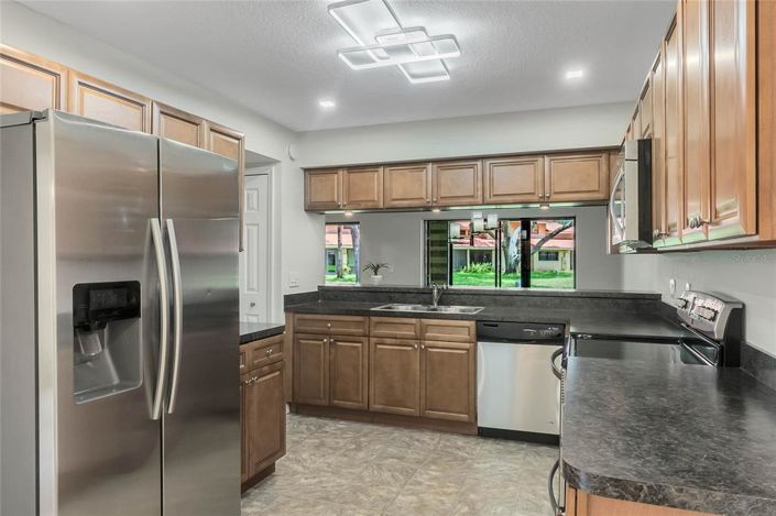 Image No.3-3 Bed Townhouse for sale