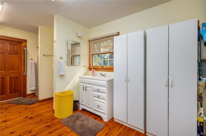 Image No.31-2 Bed House for sale