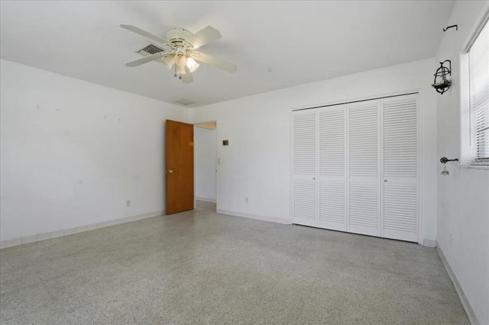 Image No.13-2 Bed House for sale