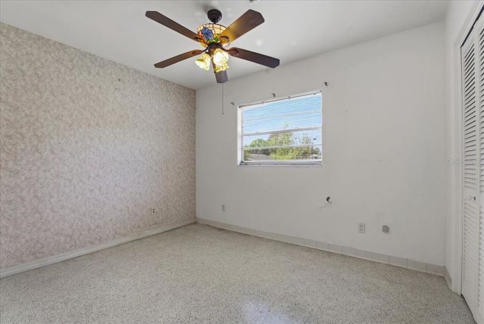 Image No.14-2 Bed House for sale