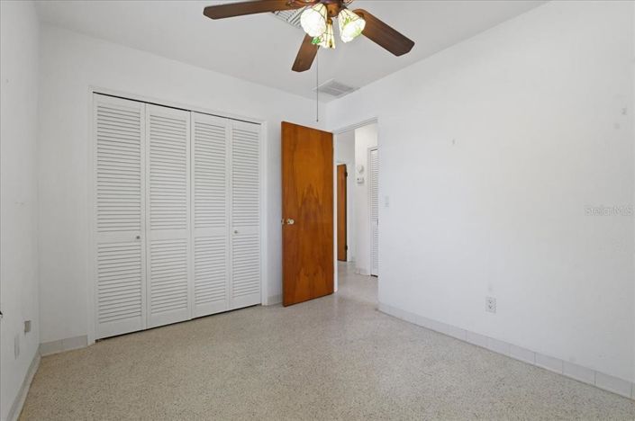 Image No.15-2 Bed House for sale