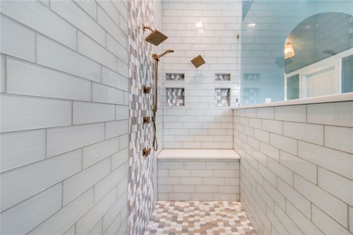 Image No.37-5 Bed House for sale