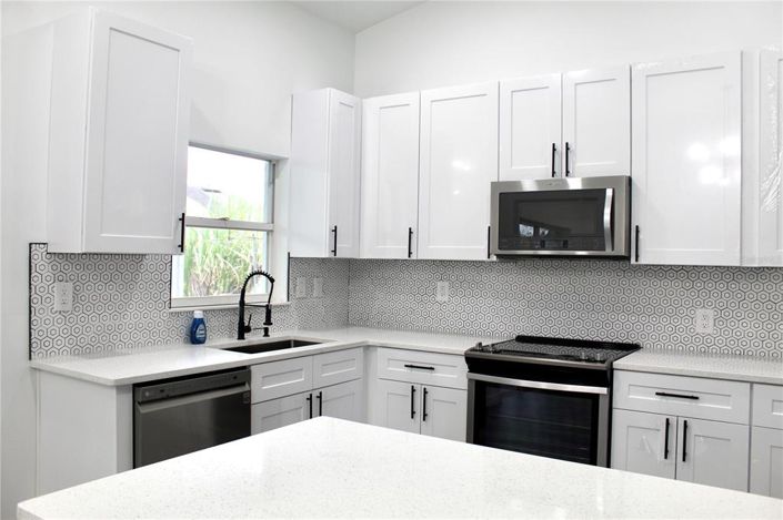 Image No.2-3 Bed House for sale