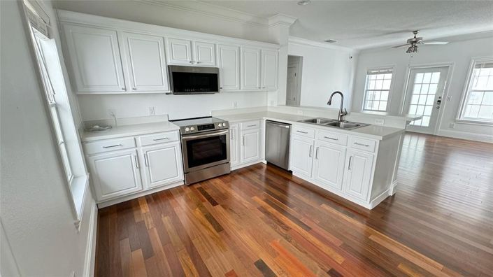 Image No.17-3 Bed House for sale