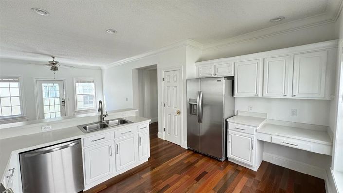 Image No.19-3 Bed House for sale