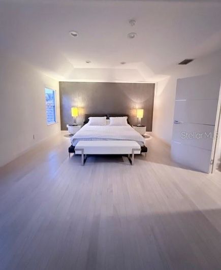 Image No.17-5 Bed House for sale