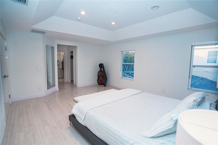 Image No.19-5 Bed House for sale