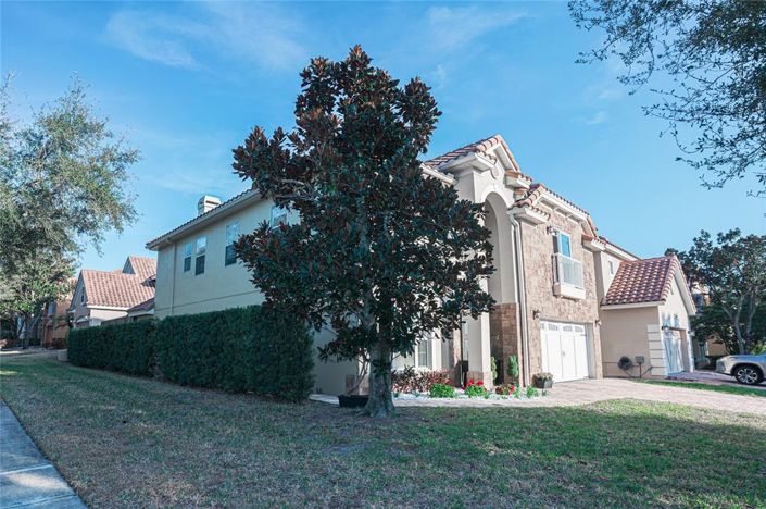 Image No.2-5 Bed House for sale