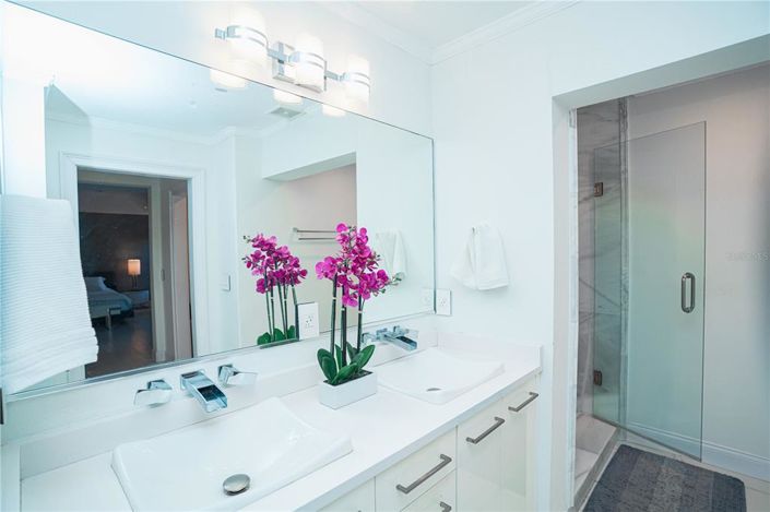 Image No.22-5 Bed House for sale